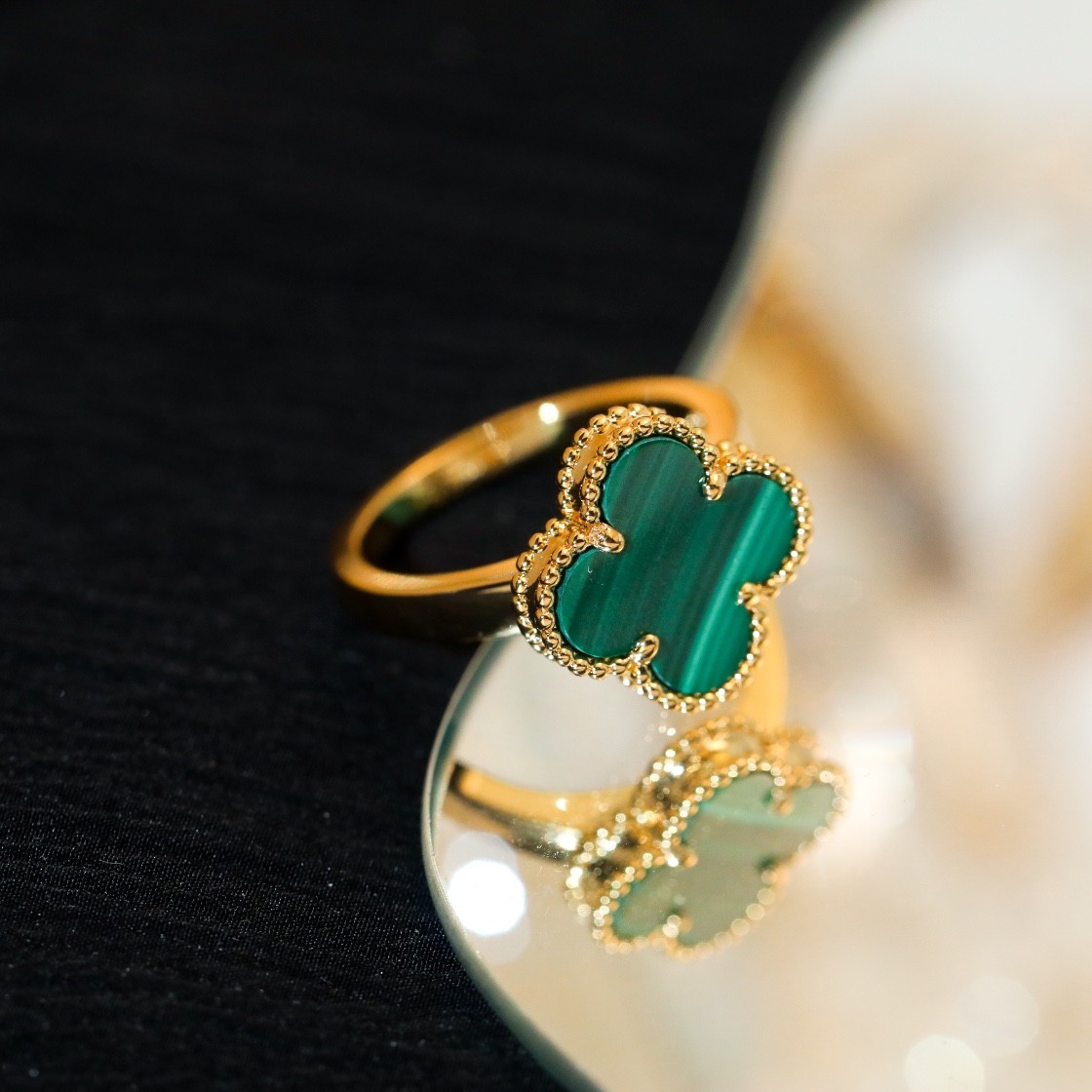 Van Cleef & Arpels Magic Alhambra Ring Malachite