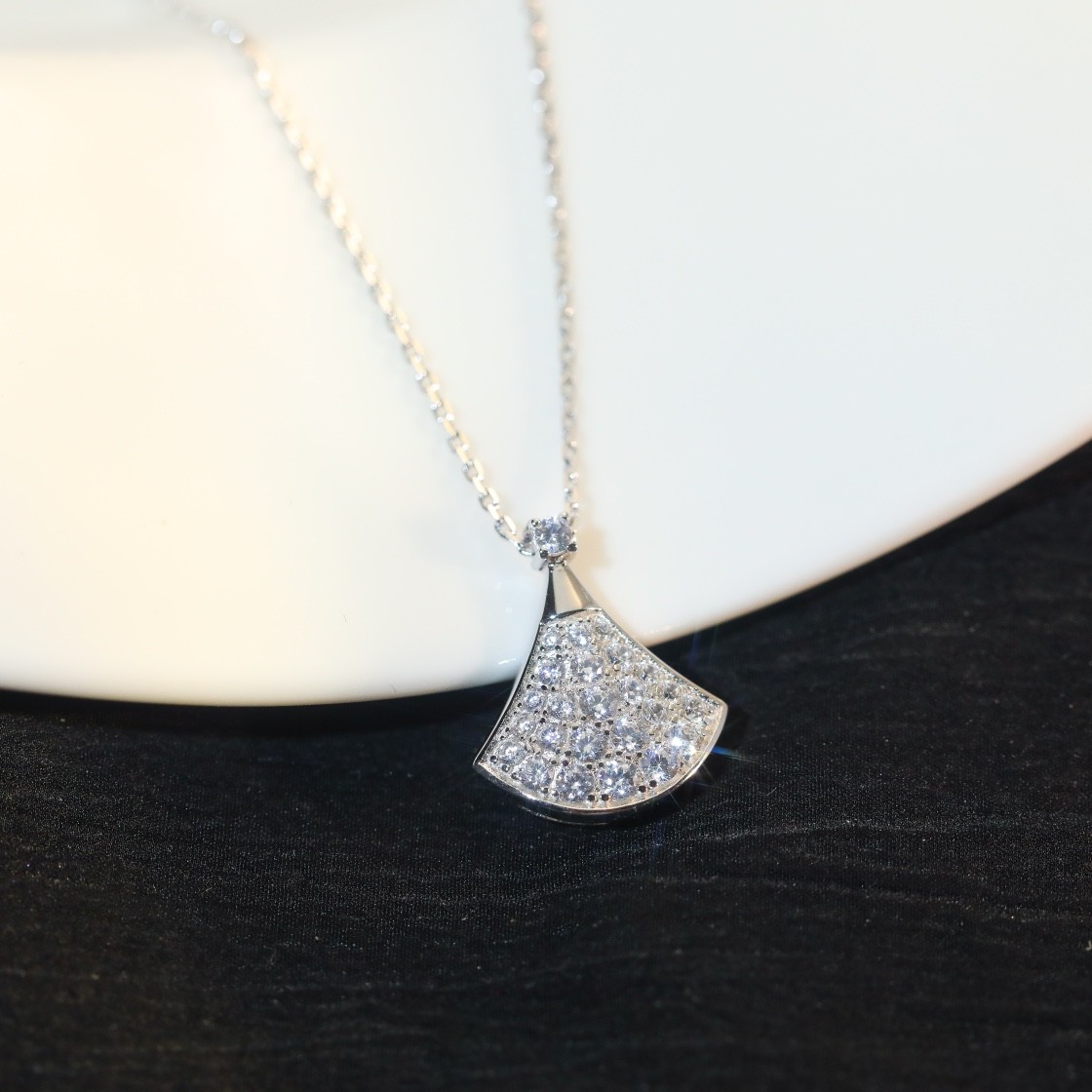 Bulgari Diva's DREAM White Gold Necklace with Pave Diamonds