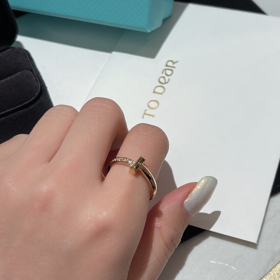 Tiffany T T1 Ring in 18k Gold with Diamonds, 2.5 mm