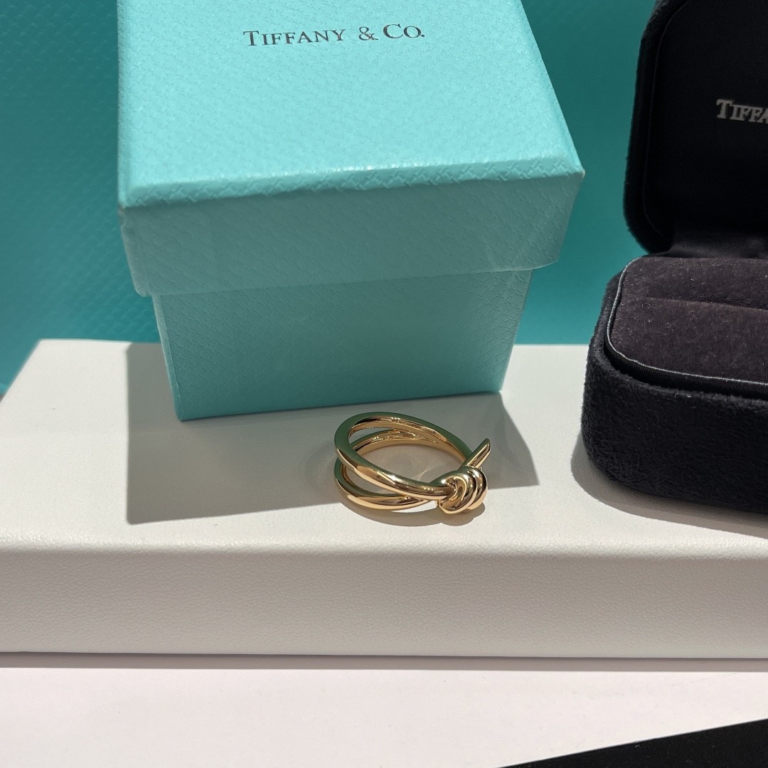 Tiffany Knot Double Row Ring in 18k Gold