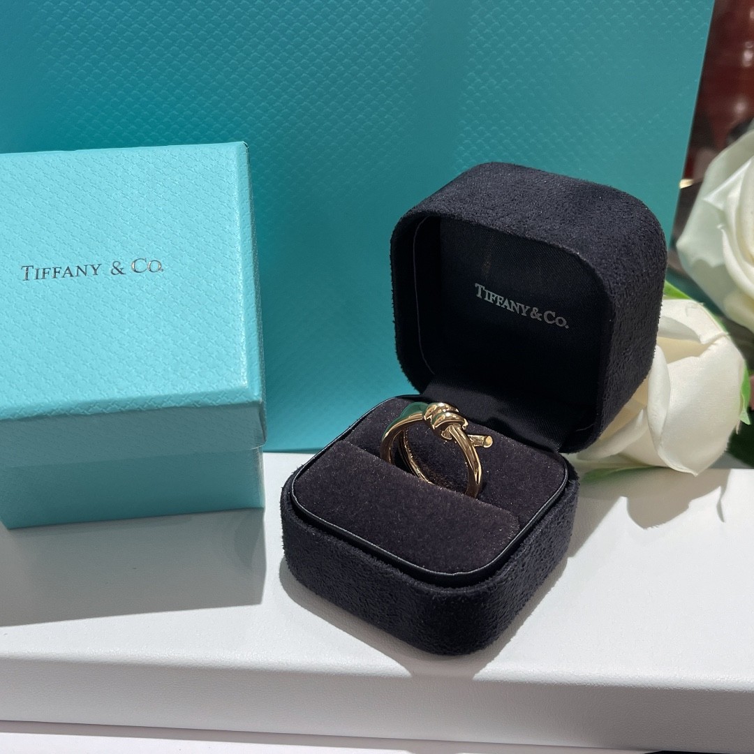 Tiffany Knot Double Row Ring in 18k Gold