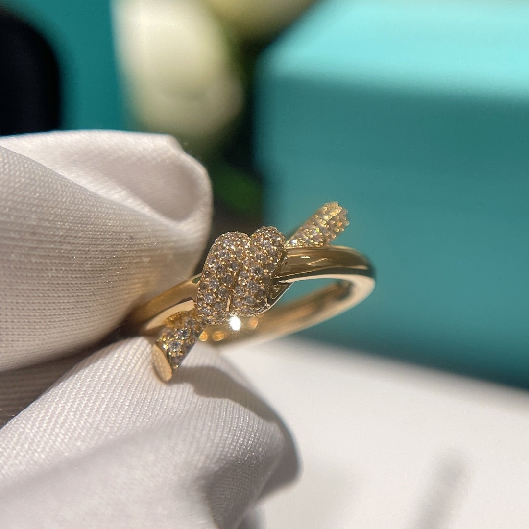 Tiffany Knot Double Row Ring in 18k Gold with Diamonds